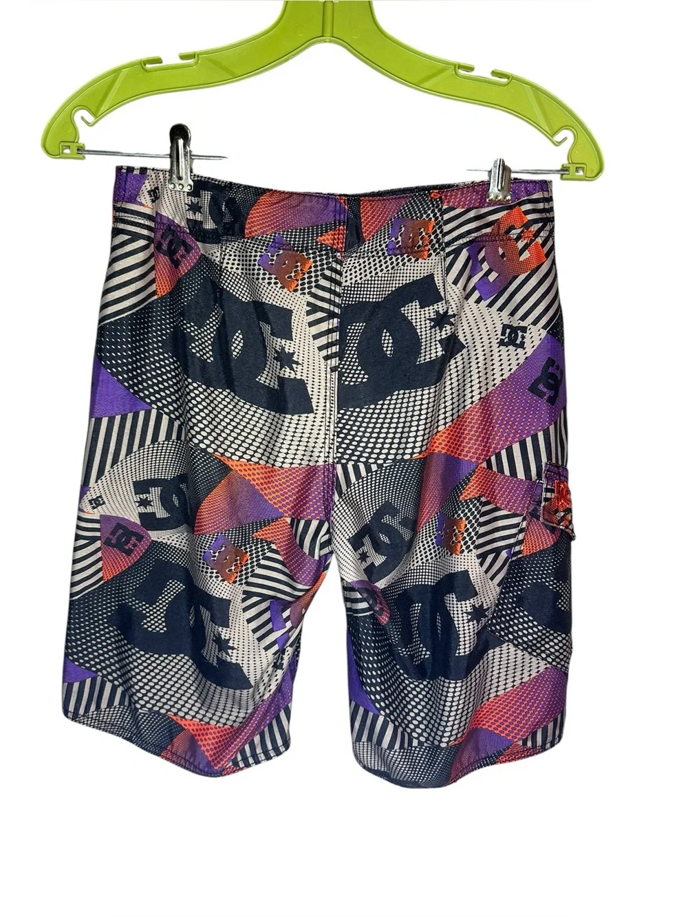DC Shoes board shorts men size 26
